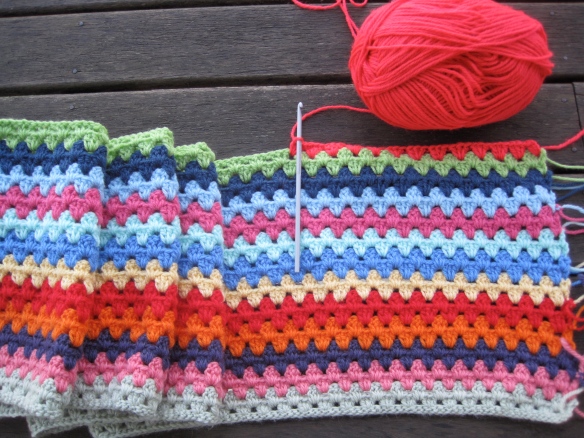 crochet granny stripe blanket beginnings