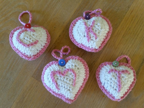crochet heart favours